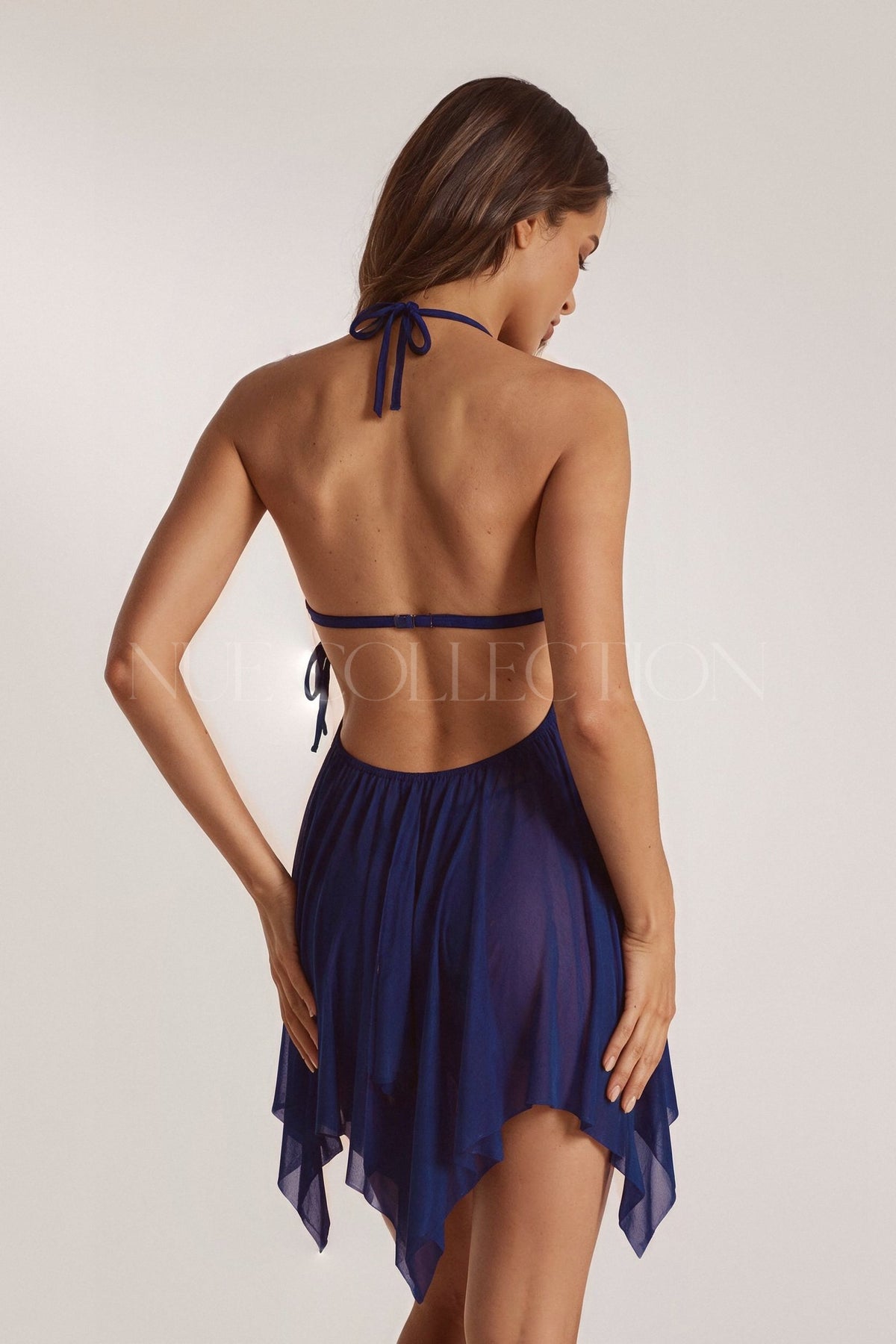Nue Collection Soleil lacivert halter önü açık asimetrik babydoll – arkadan görünüm